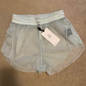 Lululemon step out short size 10 NWT